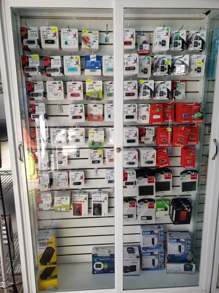 2971 nestor computadoras 768x1024