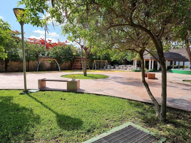 30217 colegio merida 768x576