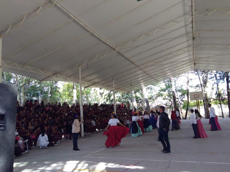 30255 escuela secundaria tecnica n.26 8220himno nacional8221 768x576