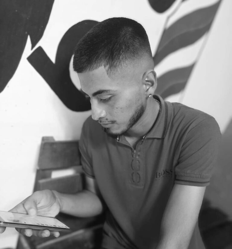 31402 trejo barber shop 768x823