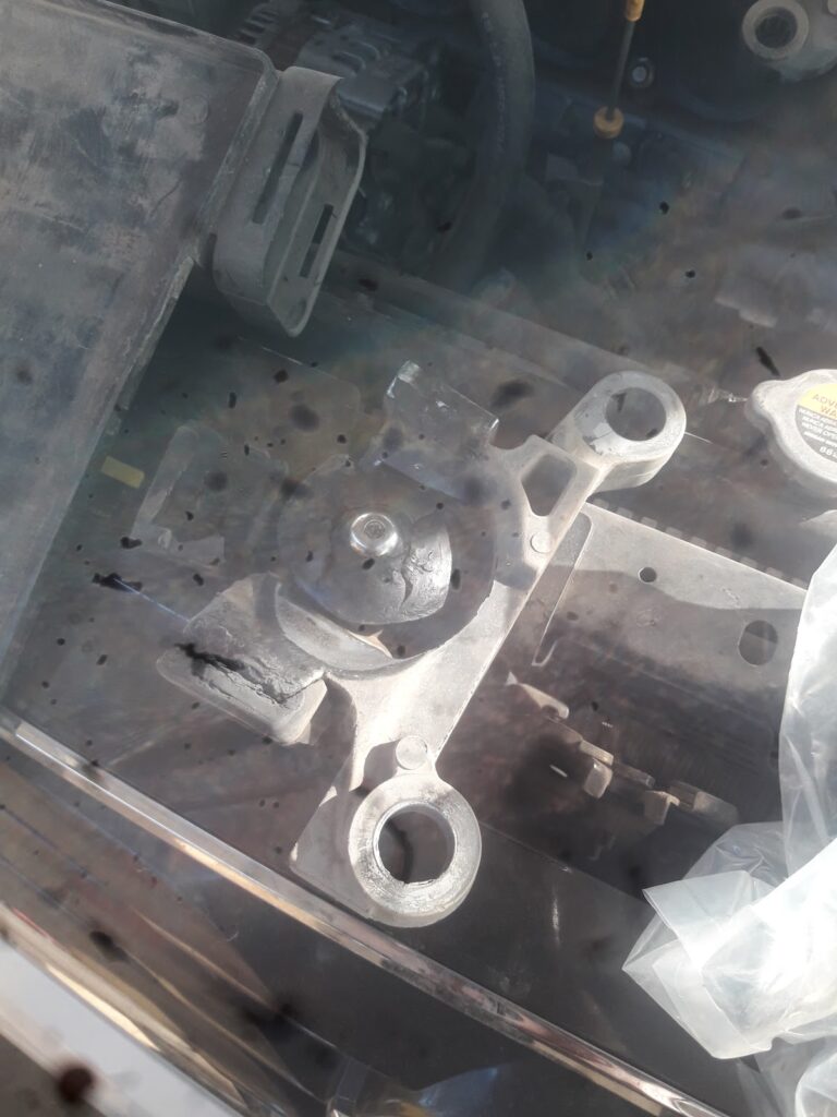 33953 taller mecanico betos 768x1024