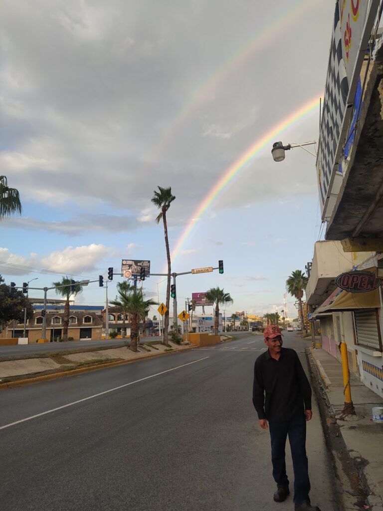 34962 car wash el pato mojado 768x1024