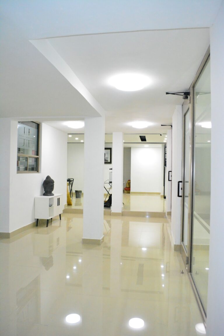 36651 linan y asociados abogados 768x1152