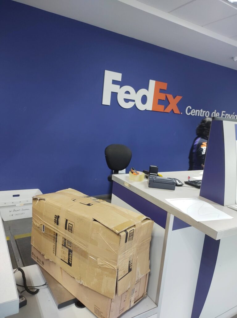 38902 fedex 768x1027