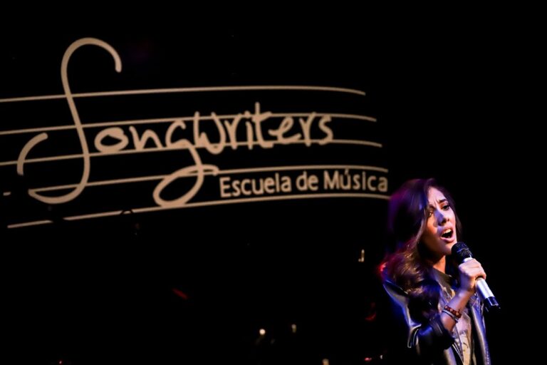 40509 songwriters escuela de musica 768x512