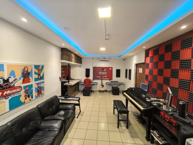 40664 art music 768x576