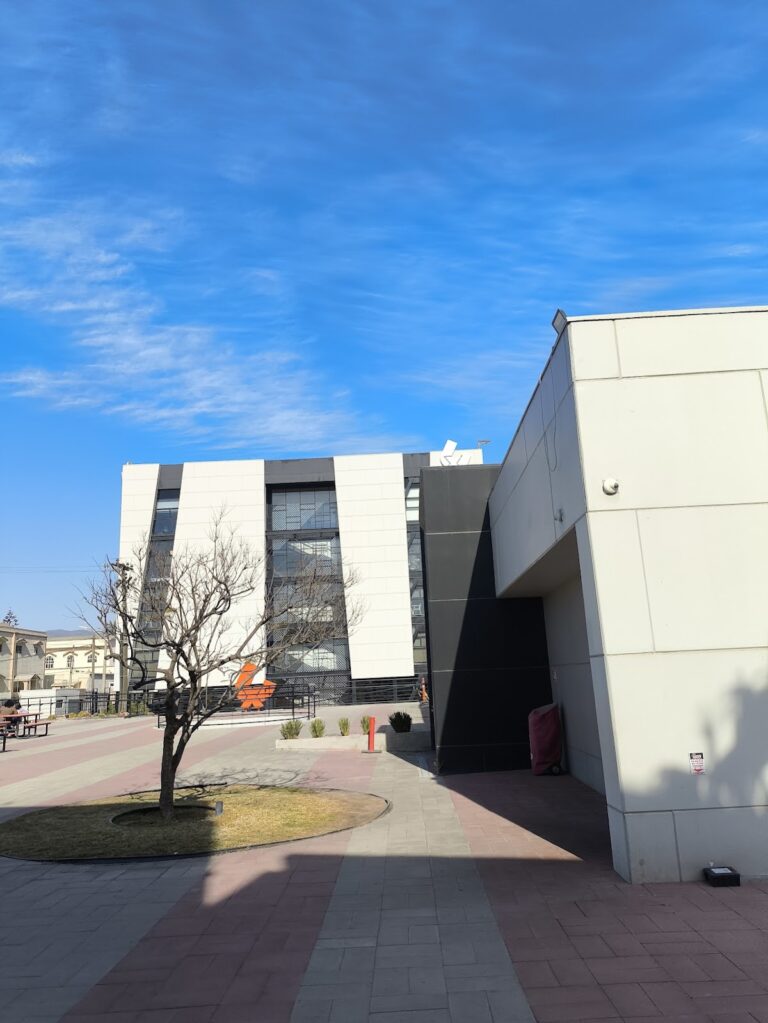 42222 universidad xochicalco ensenada 768x1023