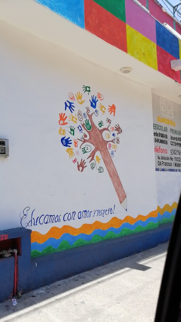 42523 mundo de sonrisas. guarderia maternal prescolar y primaria 768x1365