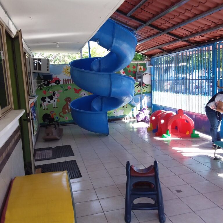 42869 kinder bilingue y guarderia santa monica 768x768