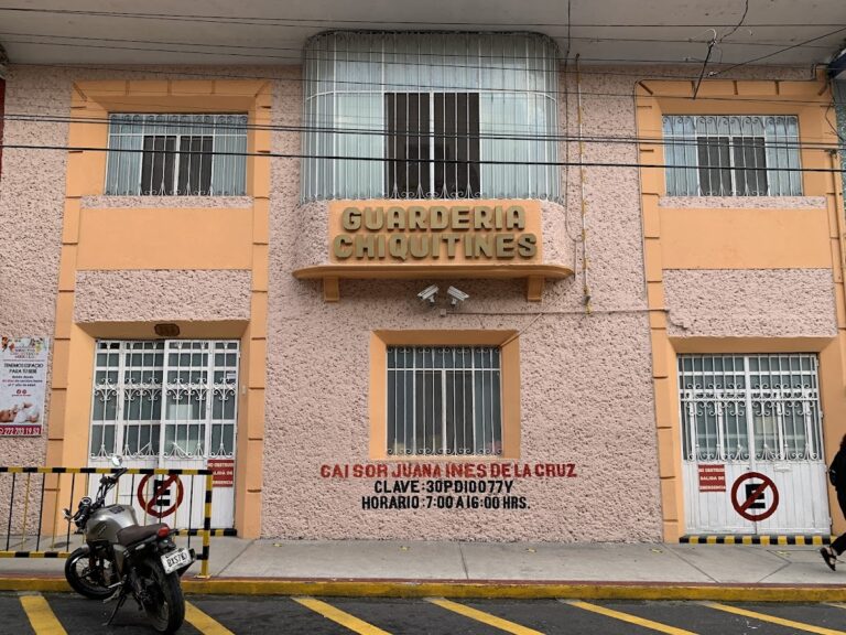 42923 guarderia chiquitines 768x576