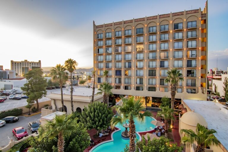 43066 hotel lucerna ciudad juarez 768x512