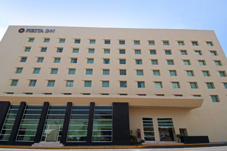 43205 fiesta inn ecatepec 768x510
