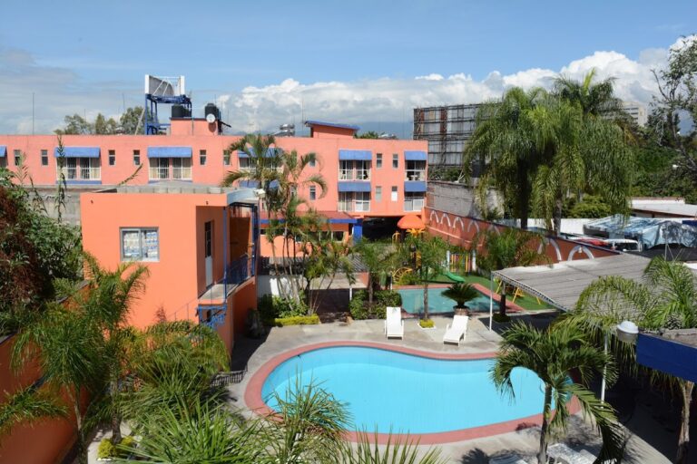 43215 hotel en cuernavaca 768x512