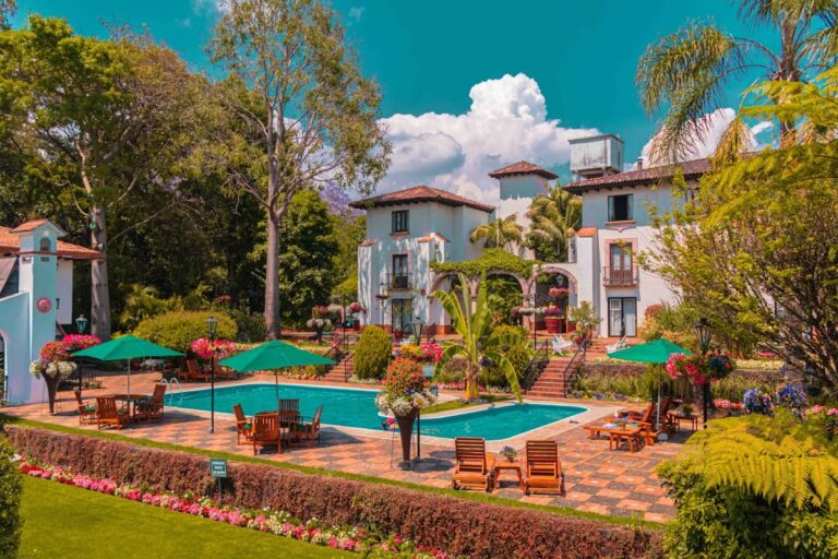 43267 hotel mansion del cupatitzio 768x512