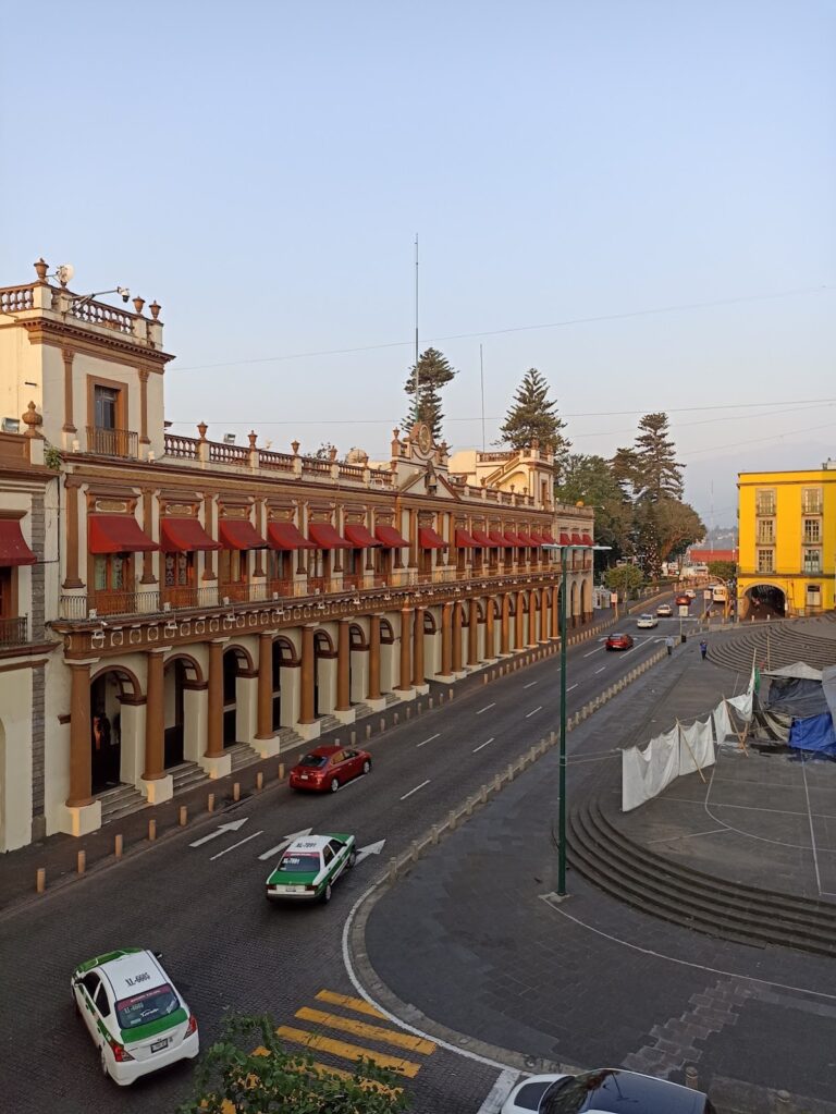 43421 hotel mexico 768x1023