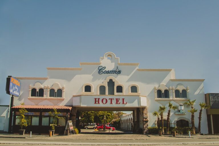 43510 hotel cosmos don carlos 768x512