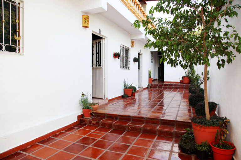 43592 hostal casa blanca 768x512
