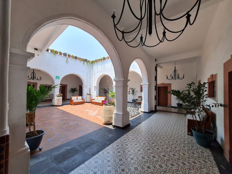 43744 hotel catedral cuernavaca 768x576