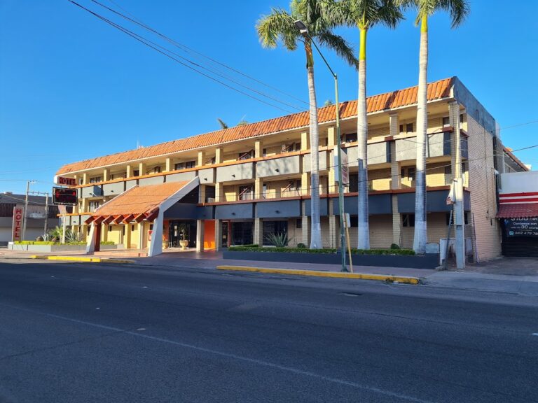 43837 hotel la finca 768x576