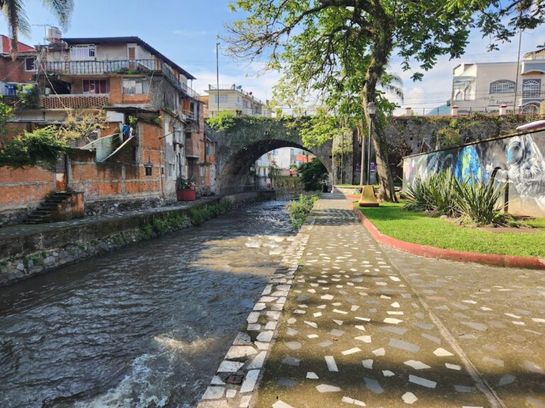 43906 base camp mexico 768x576