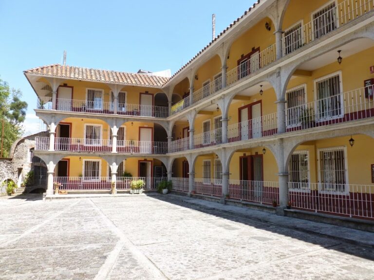 43922 hotel del rio 768x576