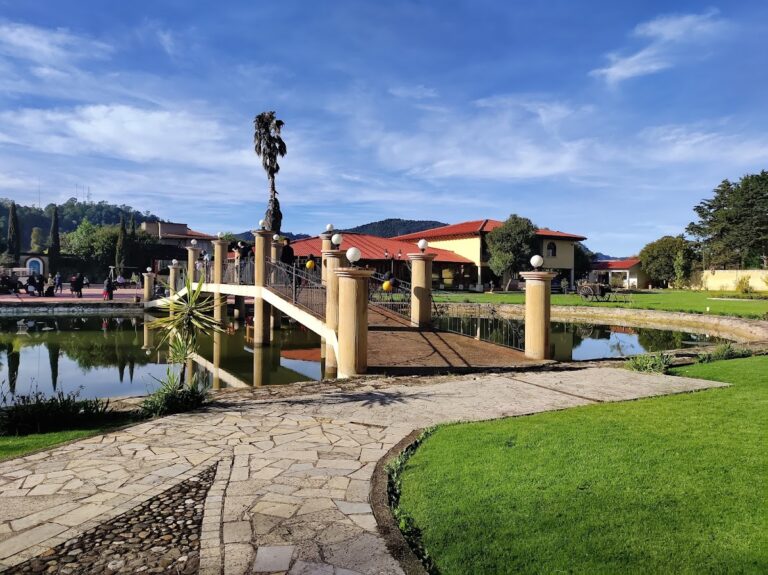 44940 salon casa del lago 768x575