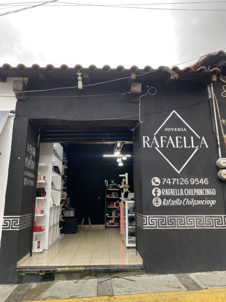 46489 joyeria rafaella 768x1024