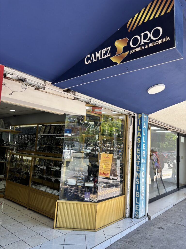 46700 joyeria gamez oro 768x1024