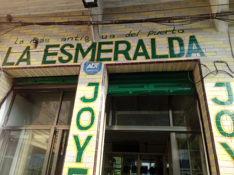 46793 esmeralda 768x576