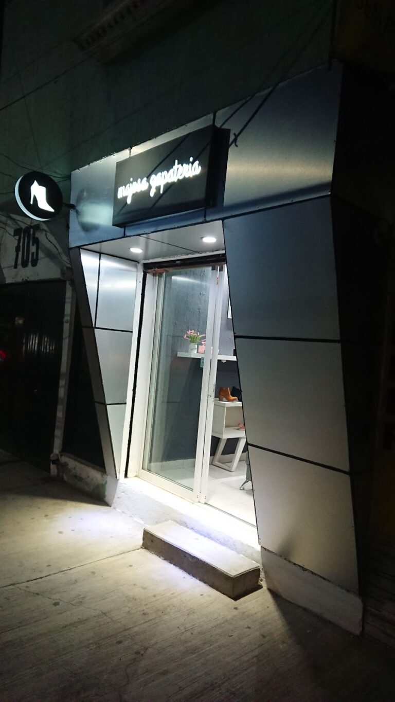 47037 majosa zapateria 768x1365