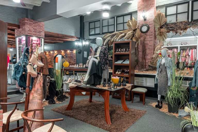 47444 backstage by jm 768x512