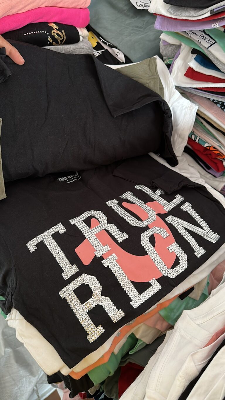 47683 outlet marcas de prestigio 768x1365