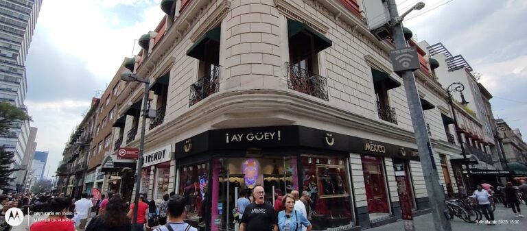 47934 trendy accessories 768x337