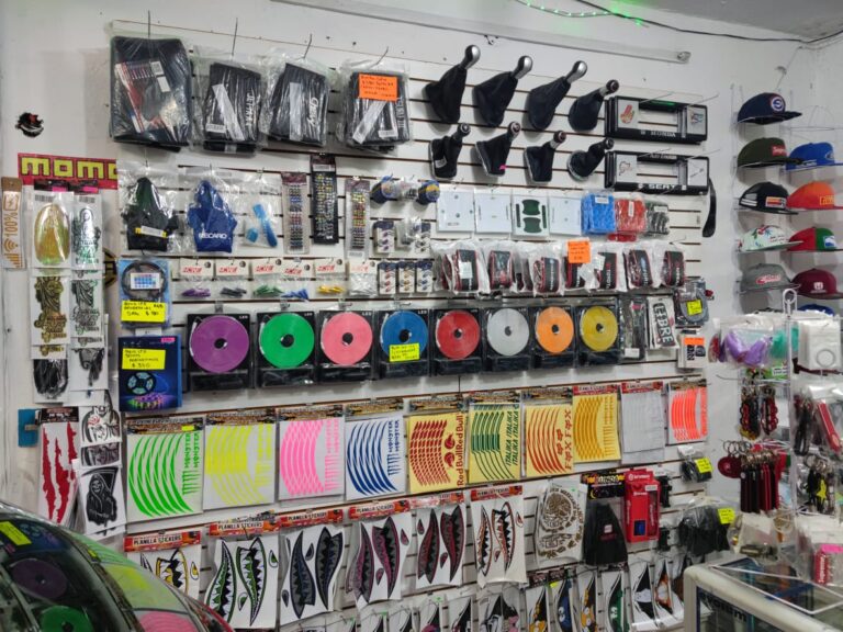 48291 autoboutique tt custom shop 768x576