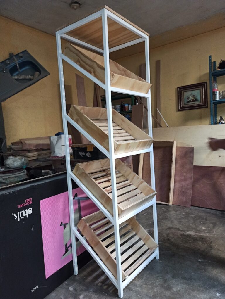 48886 el baul carpinteria 768x1023