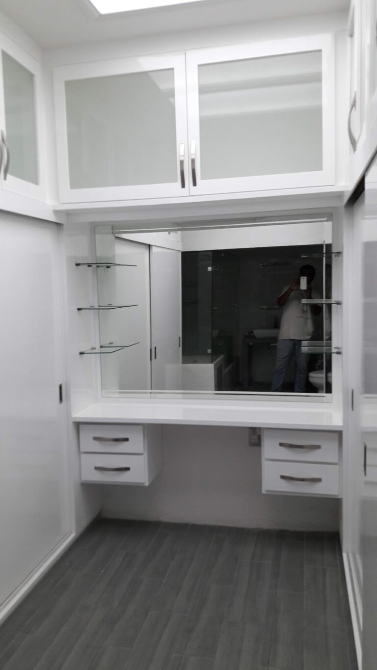 49067 carpinteria y ebanisteria morales 768x1365