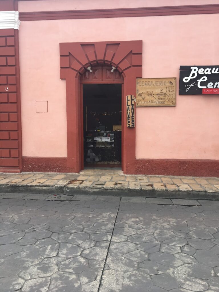 4943 cerrajeria la llave magica 768x1024