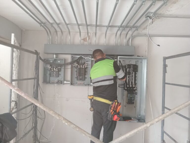 497 servicios en electricidad plomeria y construccion de obras en gral 768x576