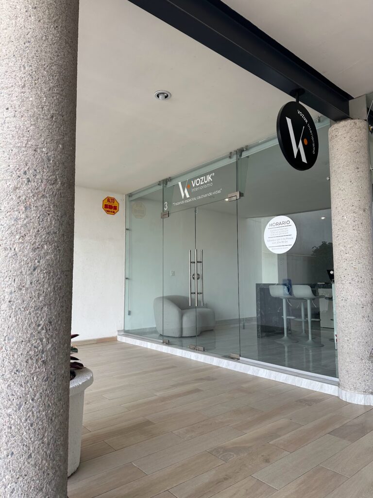 51189 vozuk interiorismo 768x1024