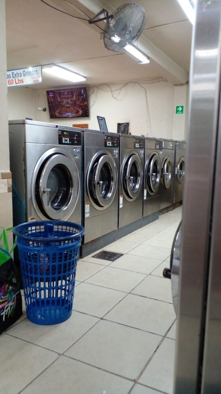 53133 lavanderia adame 768x1365