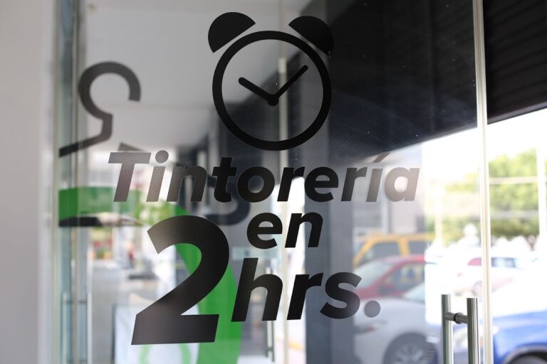 53351 tintoreria premium one price cleaners 768x512