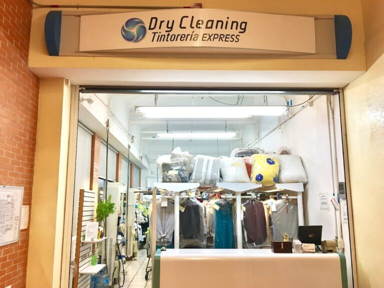 53381 dry cleaning express 768x576