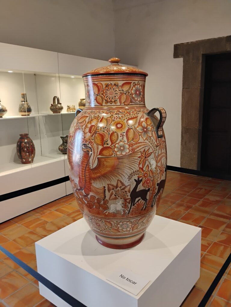 53383 tintoreria monarca 768x1020