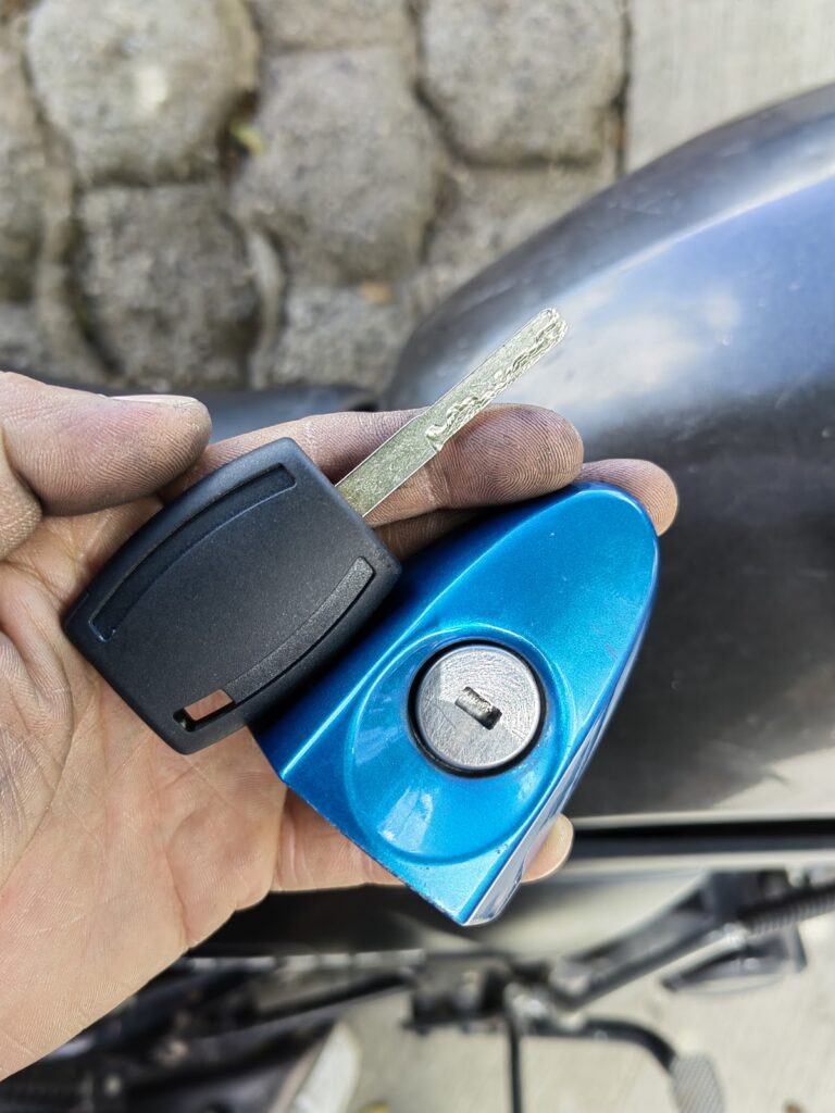 5369 cerrajeria central key 768x1024