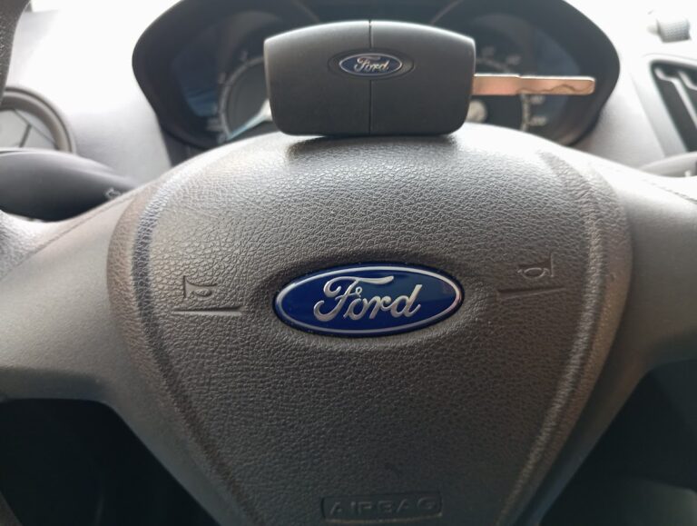 5577 cerrajeria tesoro 768x579