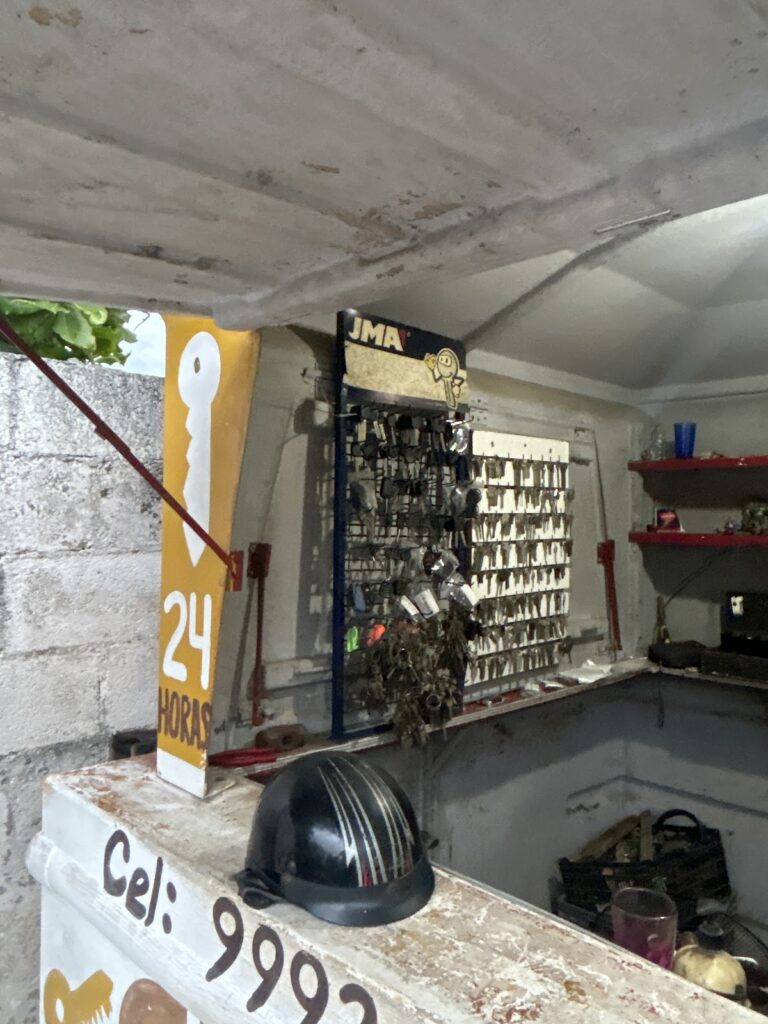 5597 cerrajeria merida jl 768x1024