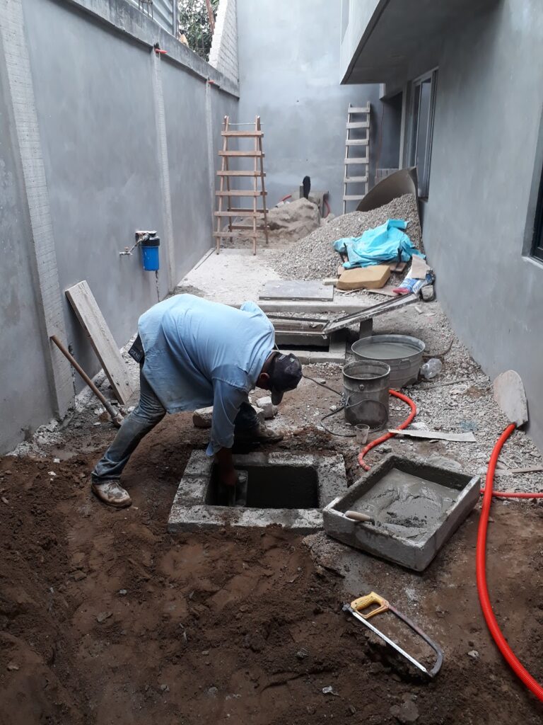 879 plomero electricista 768x1024