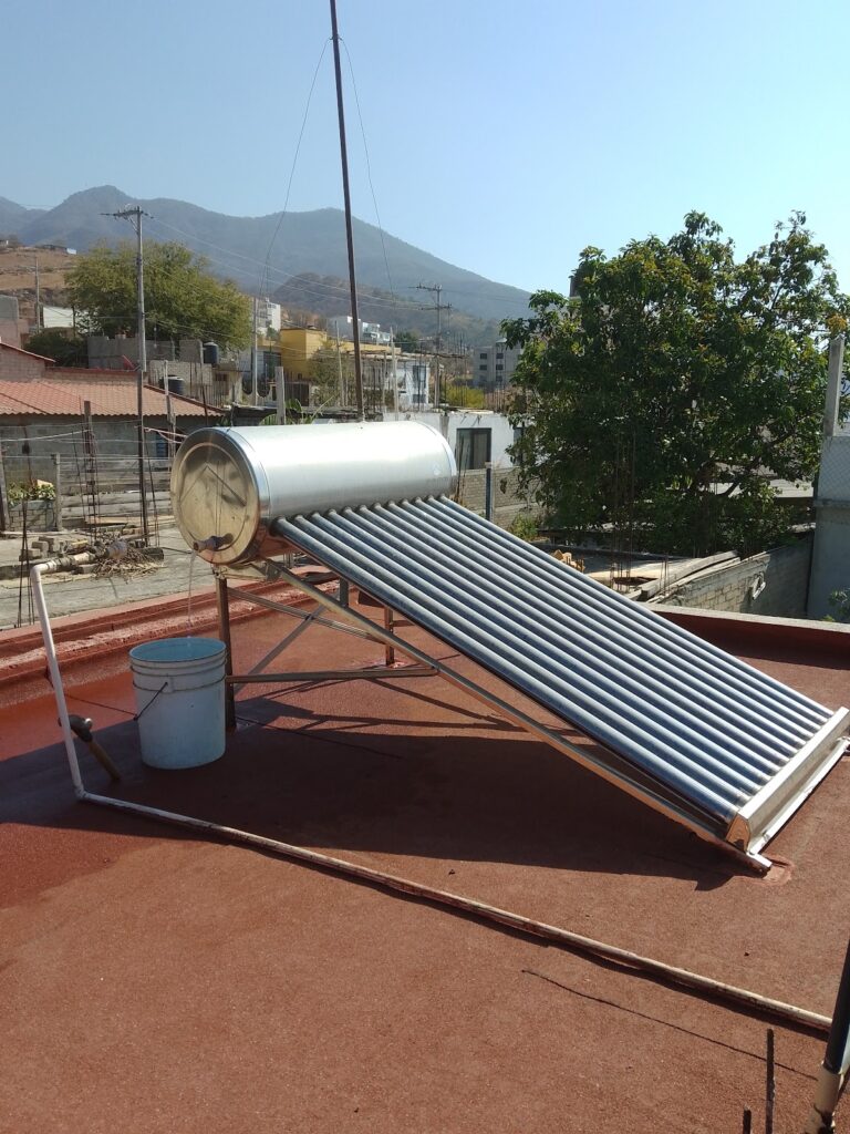 887 plomeros 768x1024