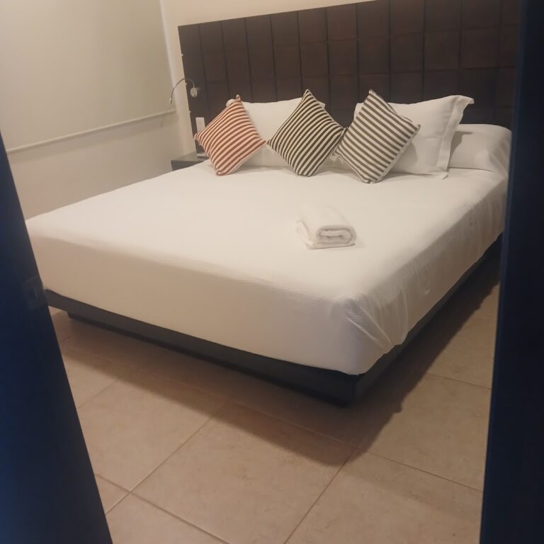 9841 clean master puerto escondido .oaxaca 768x768