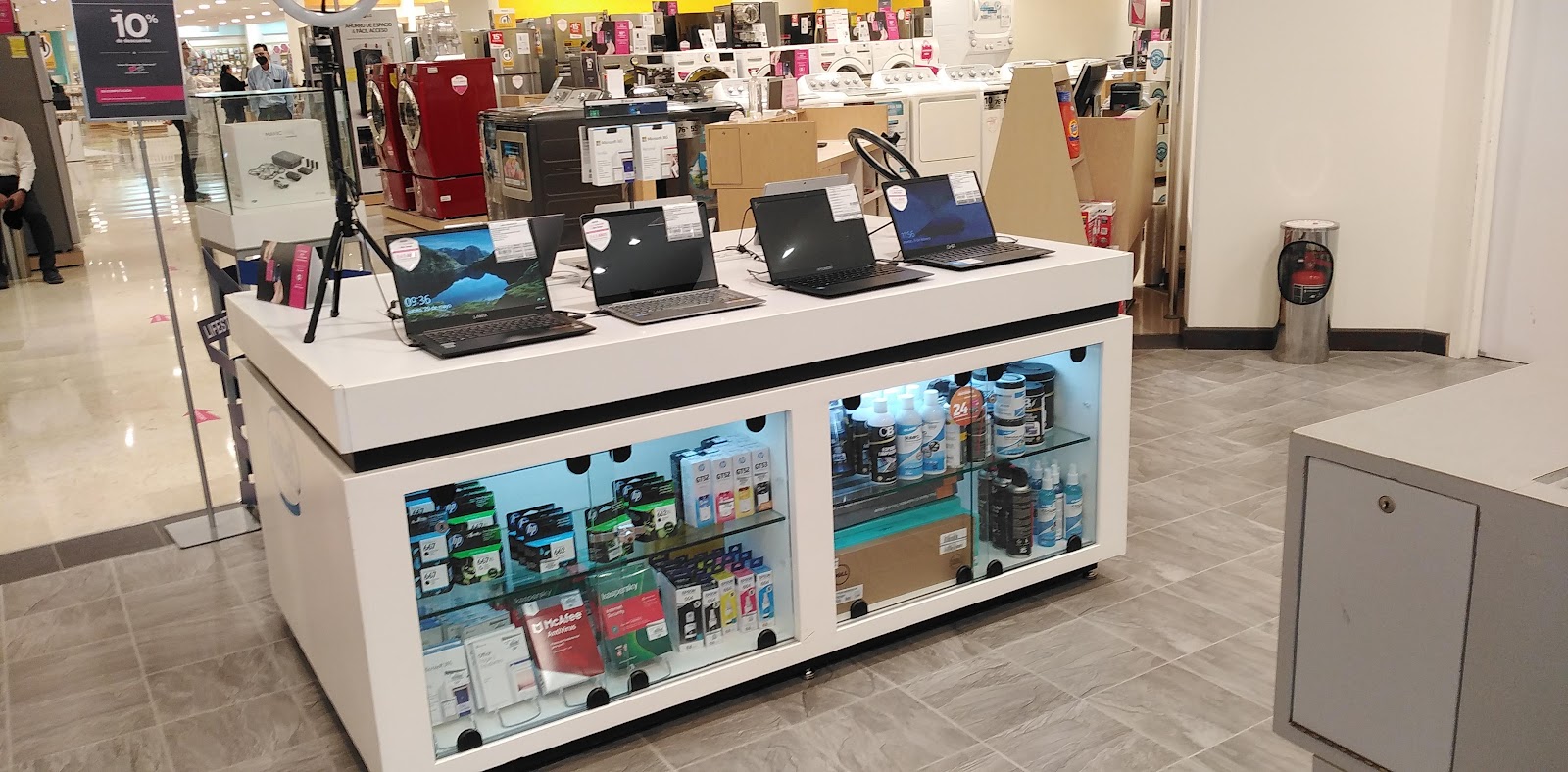 fanout-photo-1770412796308-9 fanout-photo-1770412796308-9